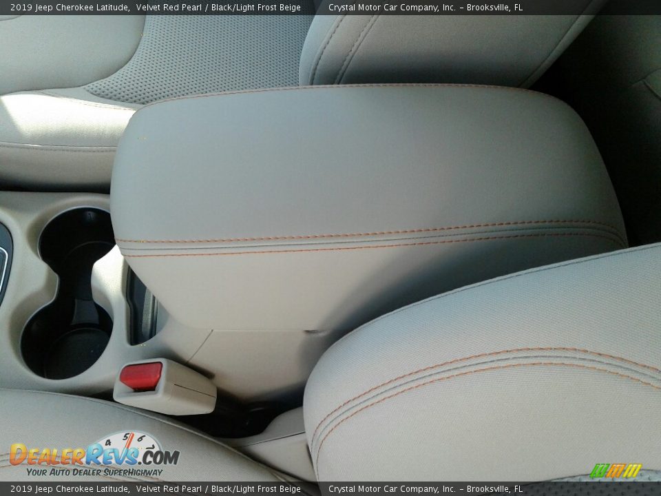 2019 Jeep Cherokee Latitude Velvet Red Pearl / Black/Light Frost Beige Photo #18