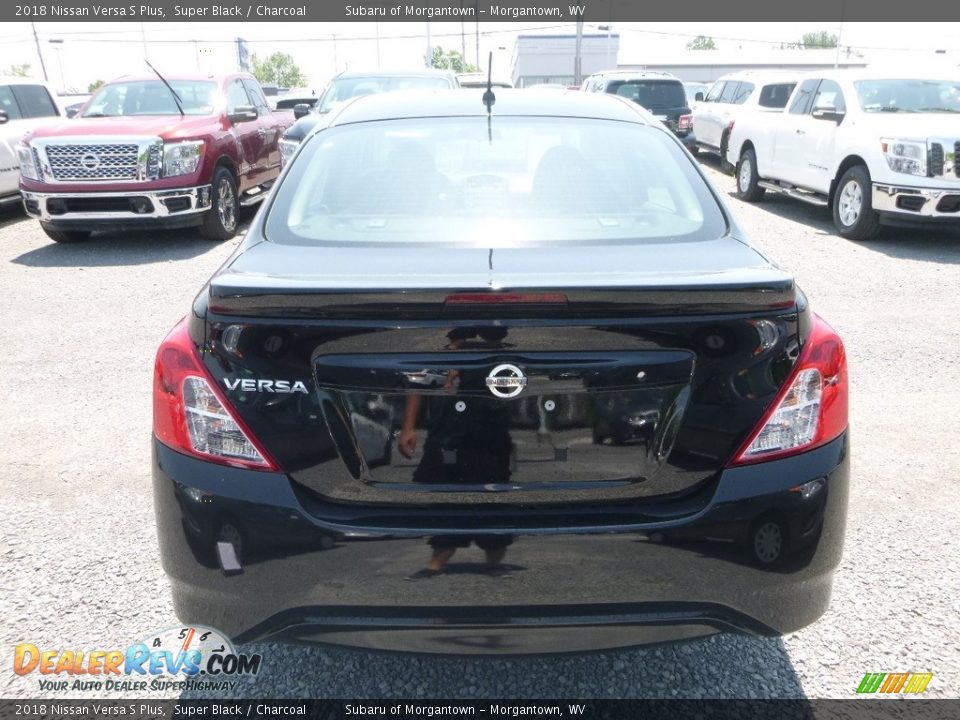 2018 Nissan Versa S Plus Super Black / Charcoal Photo #5