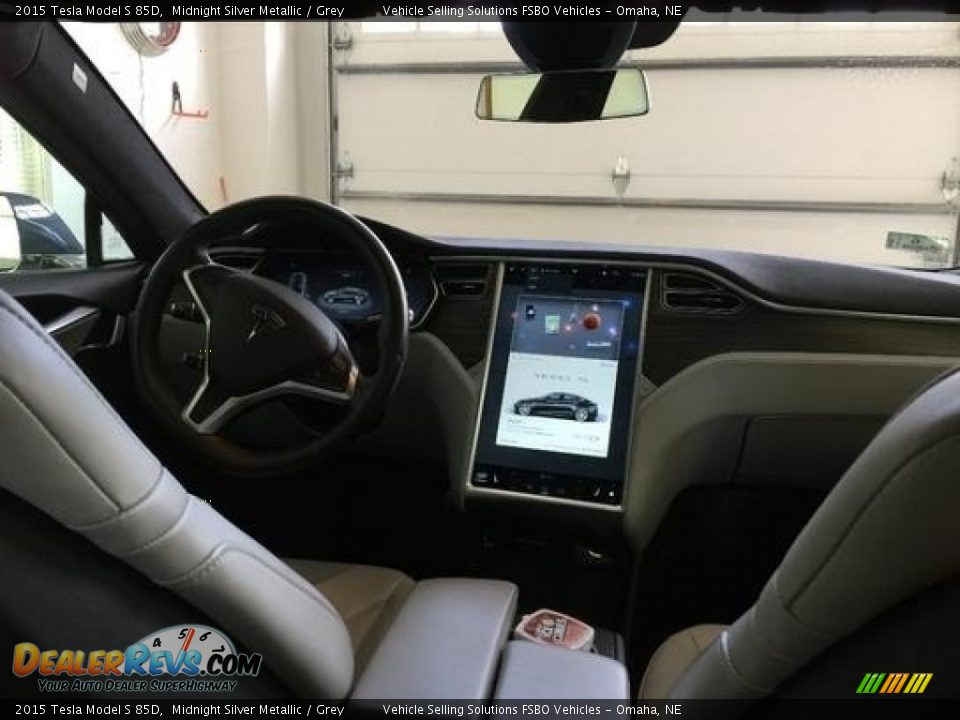 Dashboard of 2015 Tesla Model S 85D Photo #3