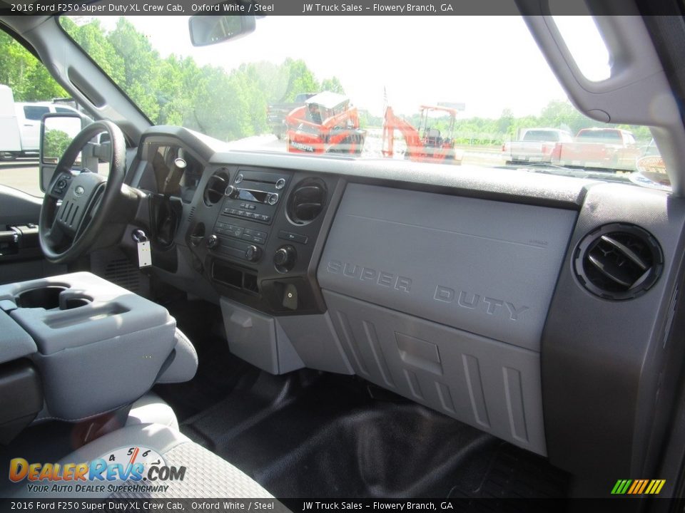 2016 Ford F250 Super Duty XL Crew Cab Oxford White / Steel Photo #13