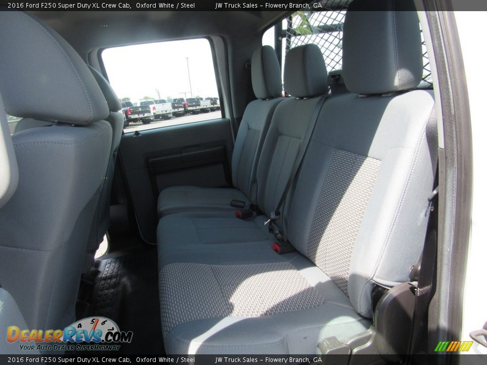 2016 Ford F250 Super Duty XL Crew Cab Oxford White / Steel Photo #26