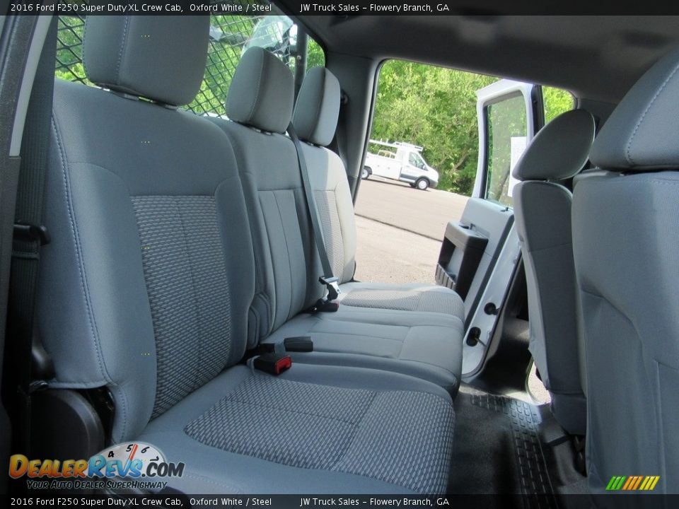2016 Ford F250 Super Duty XL Crew Cab Oxford White / Steel Photo #30