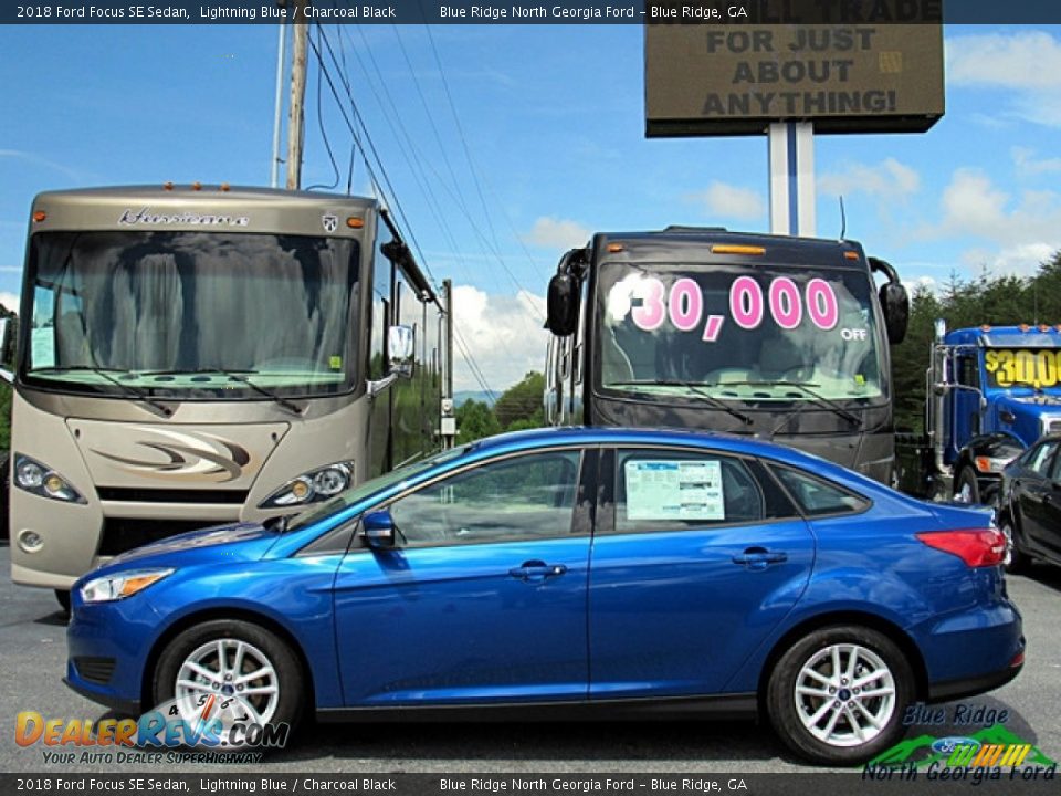 2018 Ford Focus SE Sedan Lightning Blue / Charcoal Black Photo #2