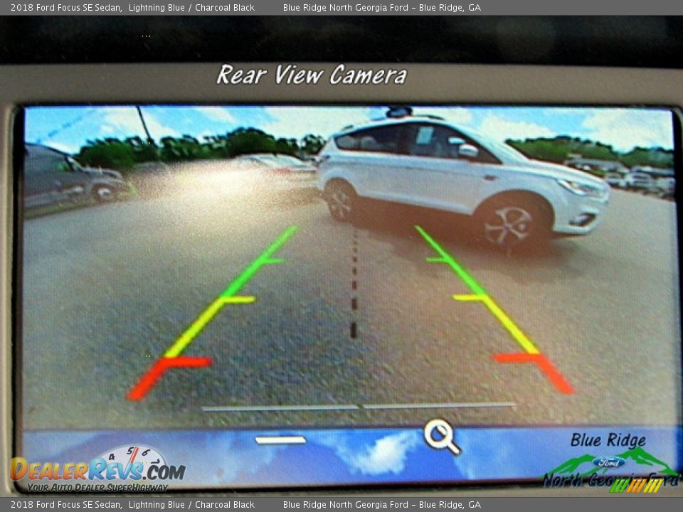 2018 Ford Focus SE Sedan Lightning Blue / Charcoal Black Photo #17