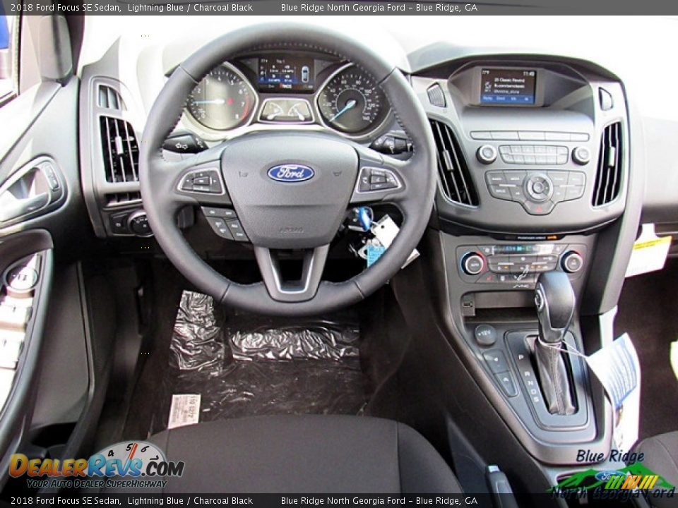 2018 Ford Focus SE Sedan Lightning Blue / Charcoal Black Photo #21
