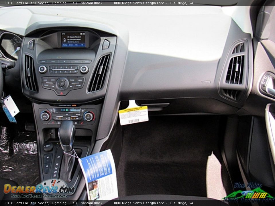 2018 Ford Focus SE Sedan Lightning Blue / Charcoal Black Photo #23