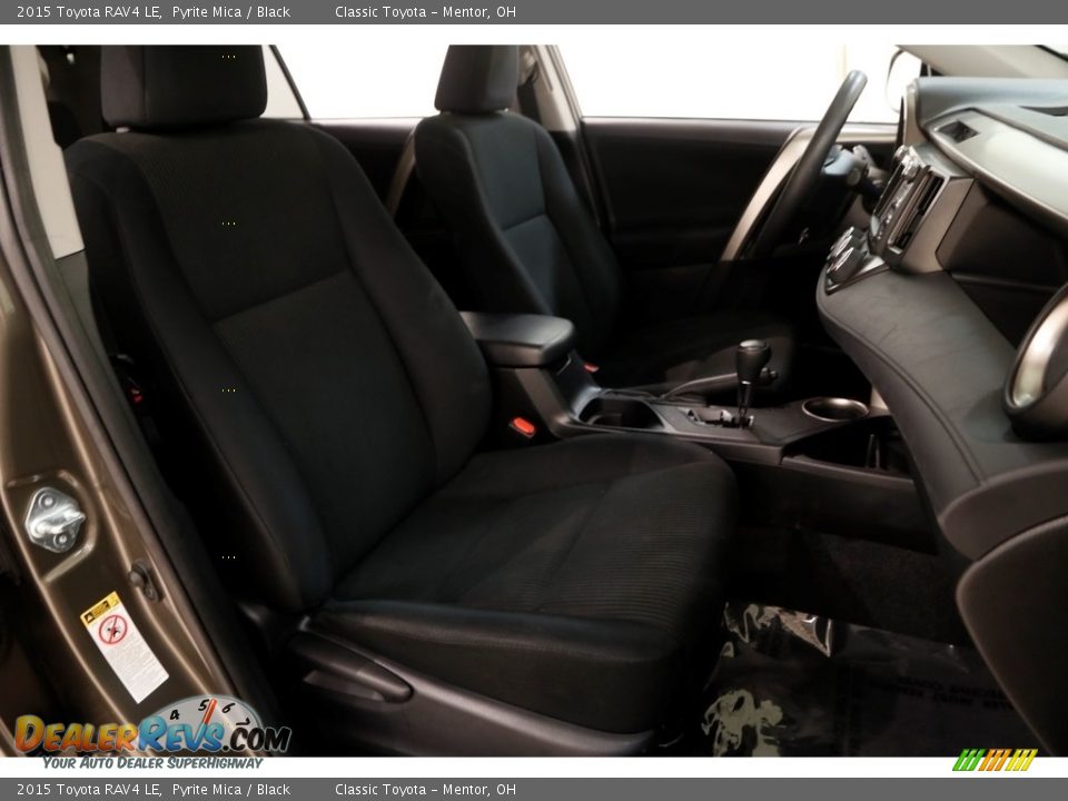 2015 Toyota RAV4 LE Pyrite Mica / Black Photo #14