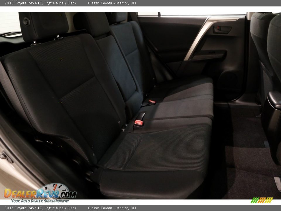 2015 Toyota RAV4 LE Pyrite Mica / Black Photo #15