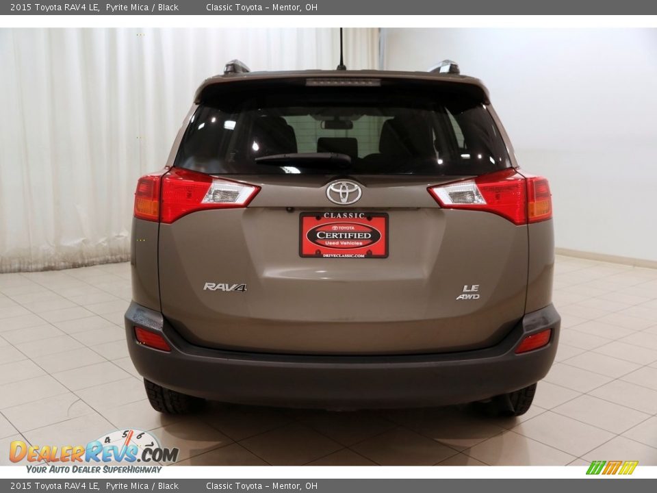 2015 Toyota RAV4 LE Pyrite Mica / Black Photo #17