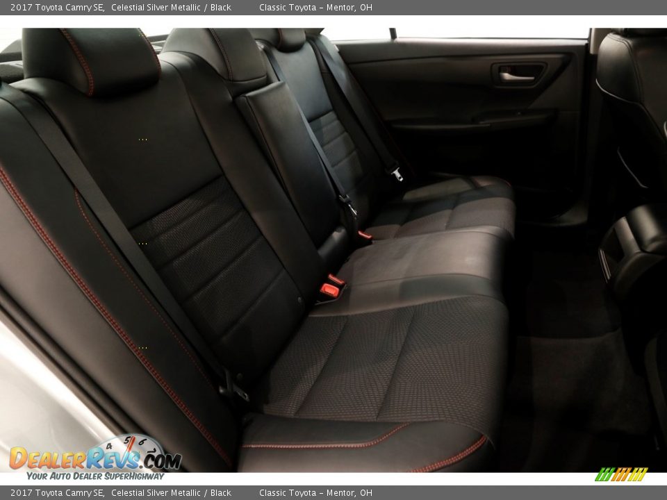 2017 Toyota Camry SE Celestial Silver Metallic / Black Photo #14