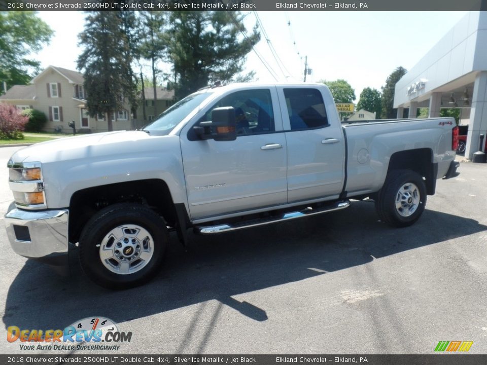 2018 Chevrolet Silverado 2500HD LT Double Cab 4x4 Silver Ice Metallic / Jet Black Photo #4