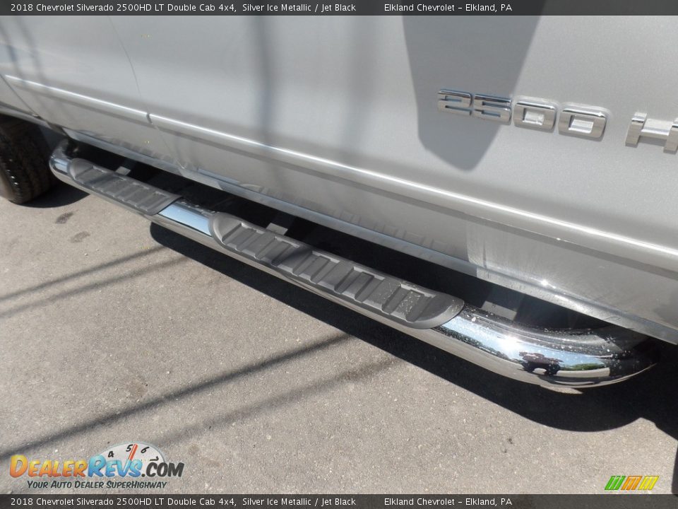 2018 Chevrolet Silverado 2500HD LT Double Cab 4x4 Silver Ice Metallic / Jet Black Photo #12