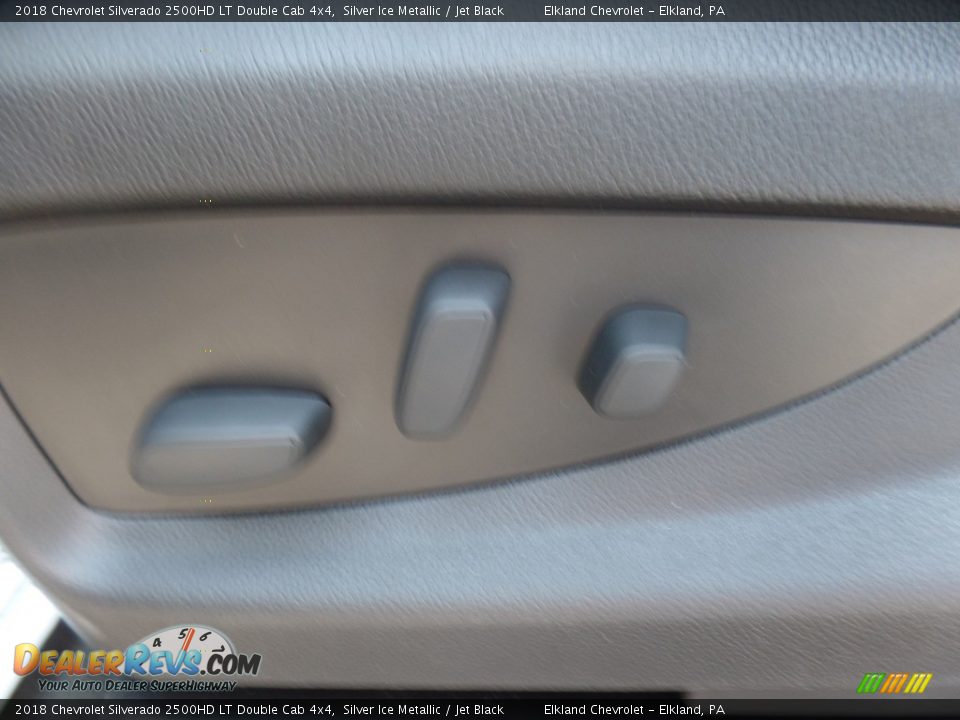 2018 Chevrolet Silverado 2500HD LT Double Cab 4x4 Silver Ice Metallic / Jet Black Photo #23