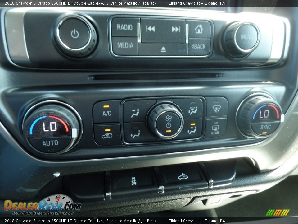 2018 Chevrolet Silverado 2500HD LT Double Cab 4x4 Silver Ice Metallic / Jet Black Photo #35