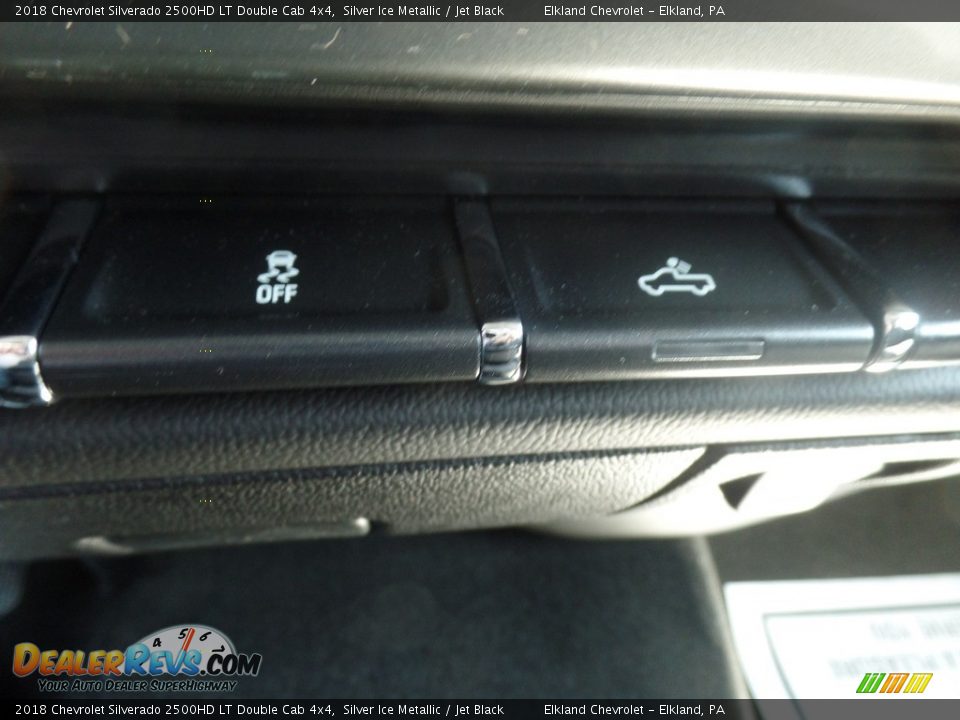 2018 Chevrolet Silverado 2500HD LT Double Cab 4x4 Silver Ice Metallic / Jet Black Photo #36