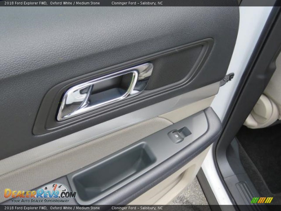 2018 Ford Explorer FWD Oxford White / Medium Stone Photo #7