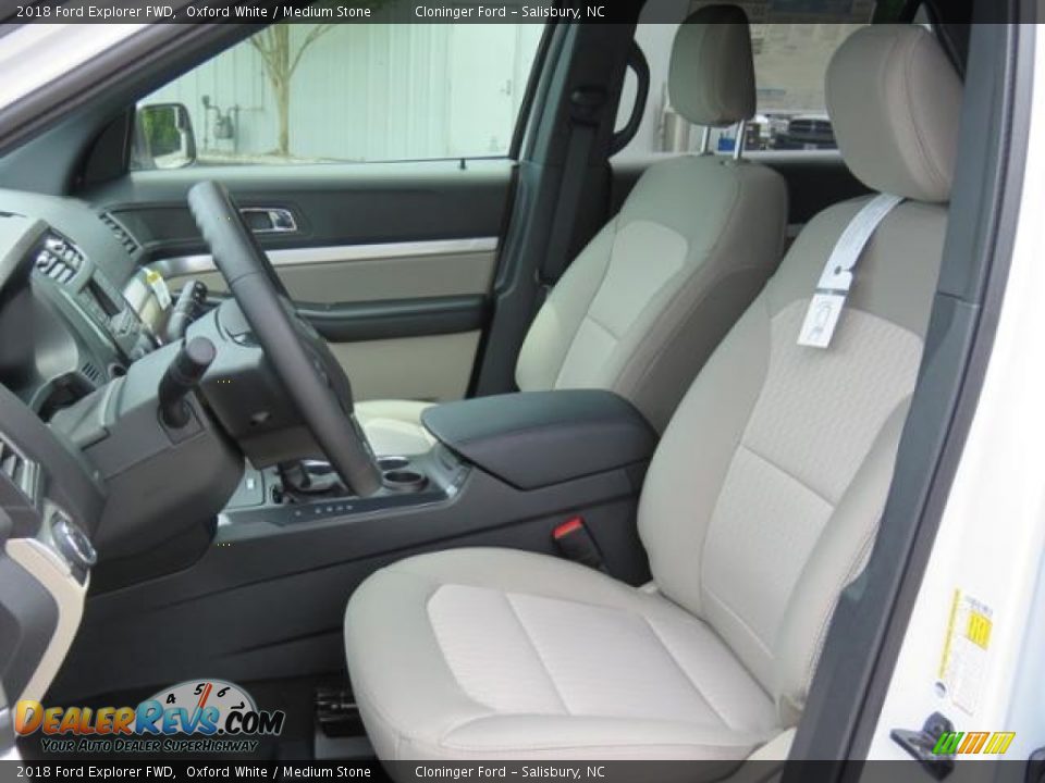 Front Seat of 2018 Ford Explorer FWD Photo #8