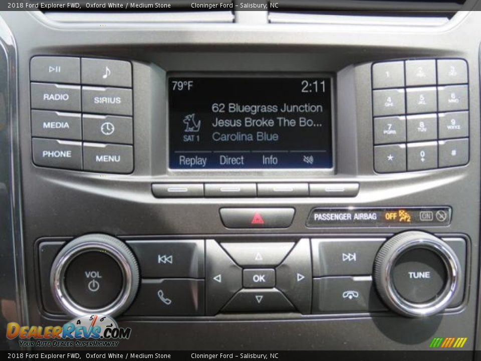 Controls of 2018 Ford Explorer FWD Photo #12