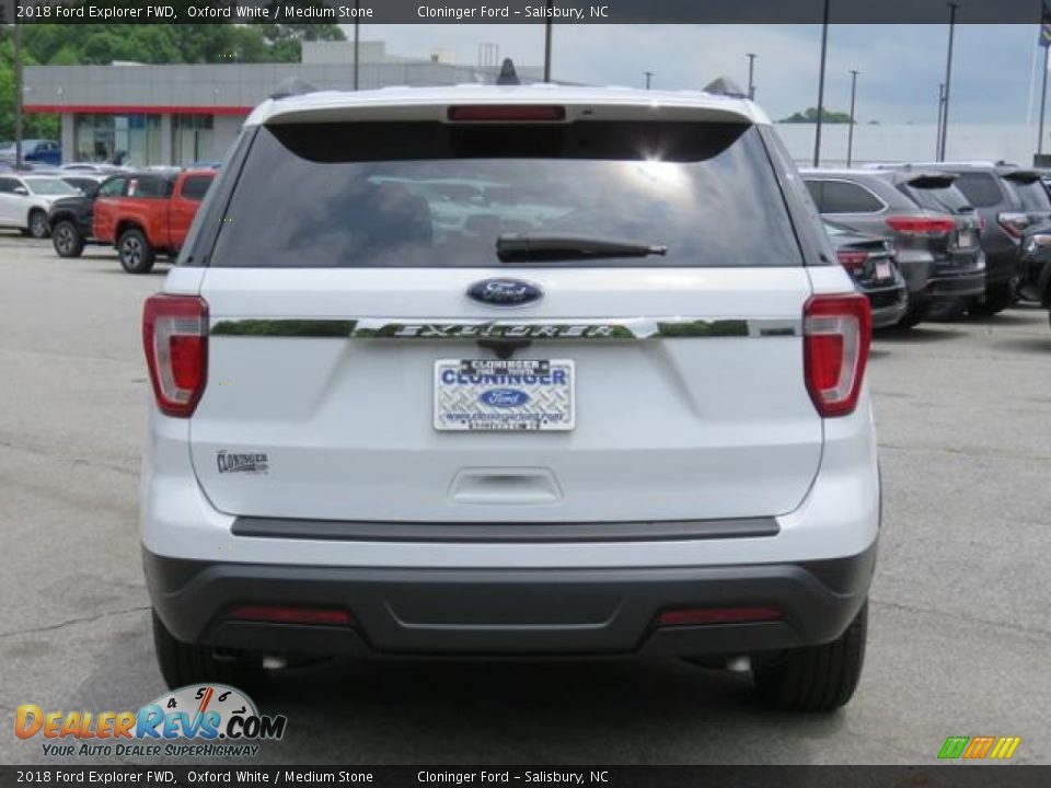 2018 Ford Explorer FWD Oxford White / Medium Stone Photo #23