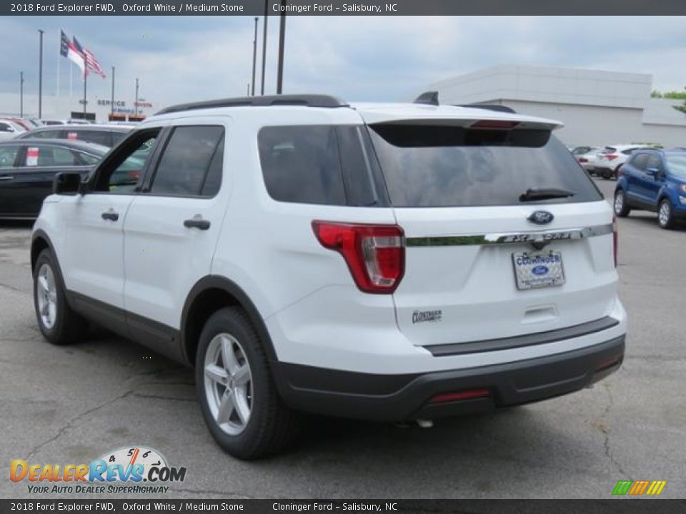 2018 Ford Explorer FWD Oxford White / Medium Stone Photo #24