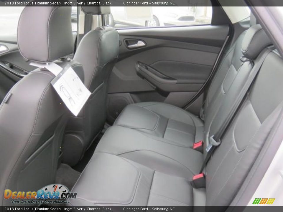 2018 Ford Focus Titanium Sedan Ingot Silver / Charcoal Black Photo #5