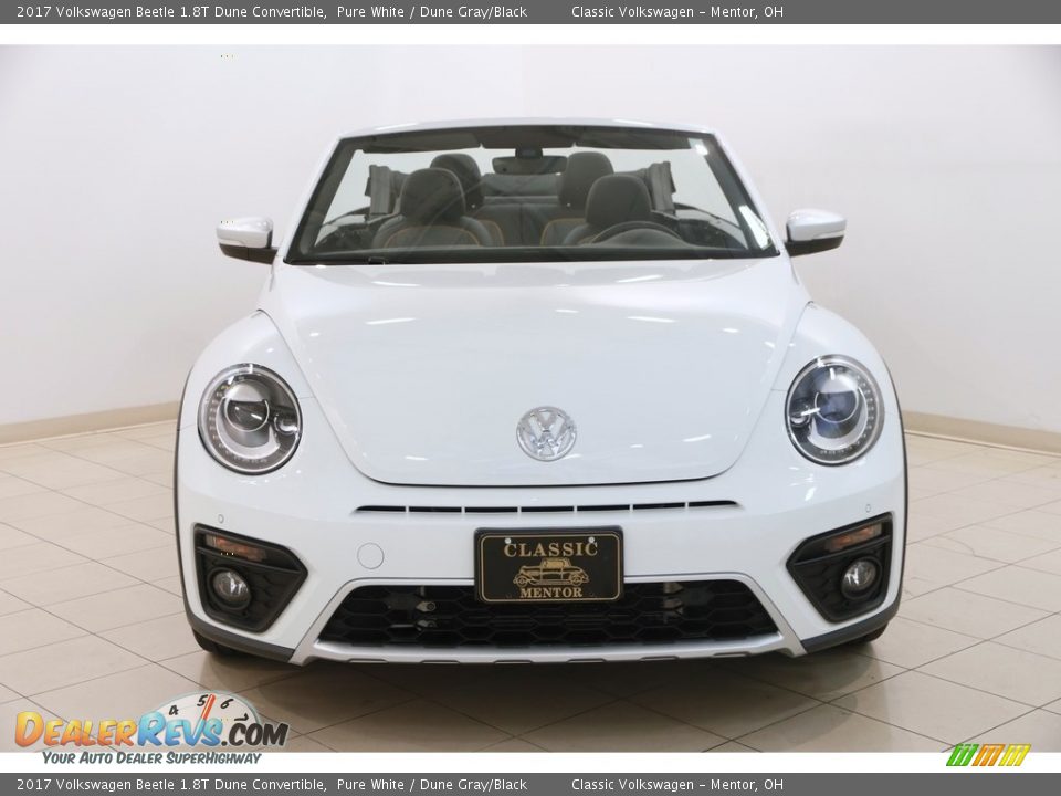 2017 Volkswagen Beetle 1.8T Dune Convertible Pure White / Dune Gray/Black Photo #3