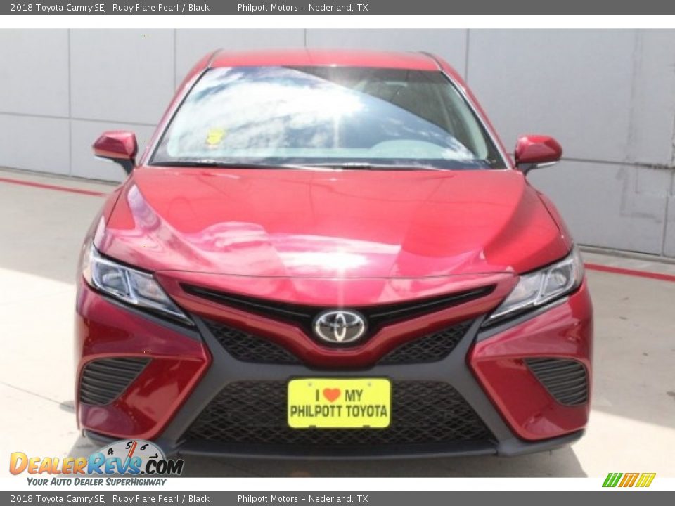 2018 Toyota Camry SE Ruby Flare Pearl / Black Photo #2