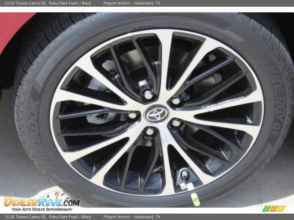 2018 Toyota Camry SE Ruby Flare Pearl / Black Photo #4