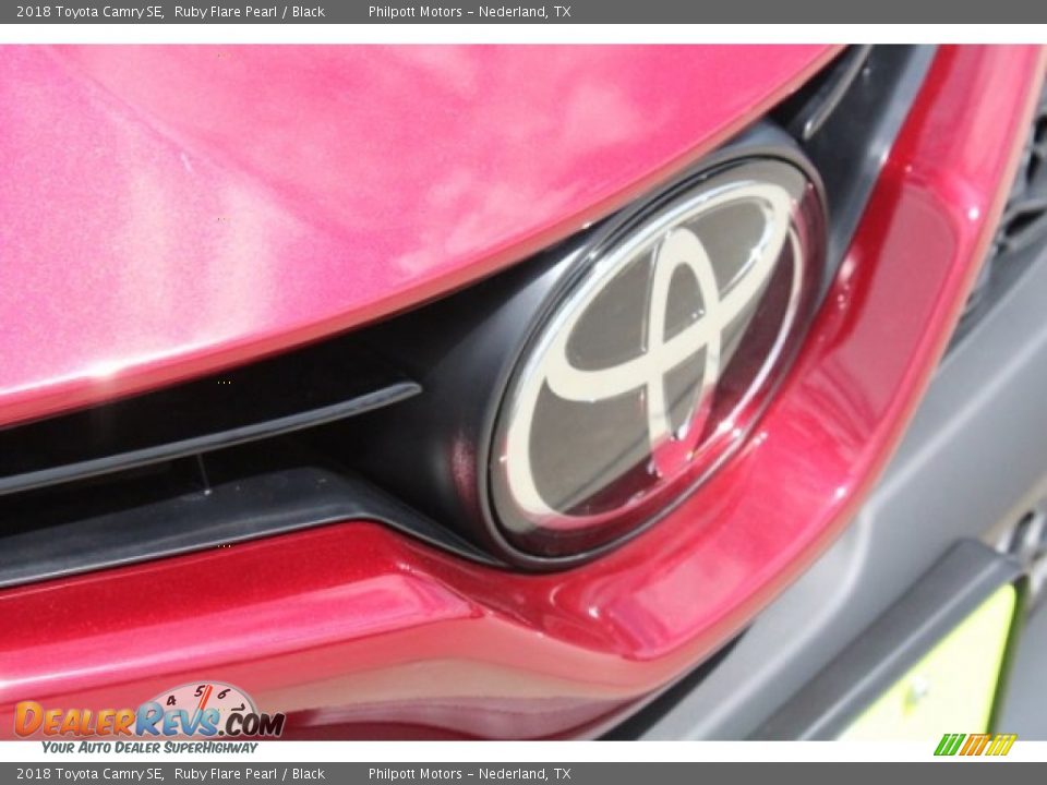 2018 Toyota Camry SE Ruby Flare Pearl / Black Photo #11