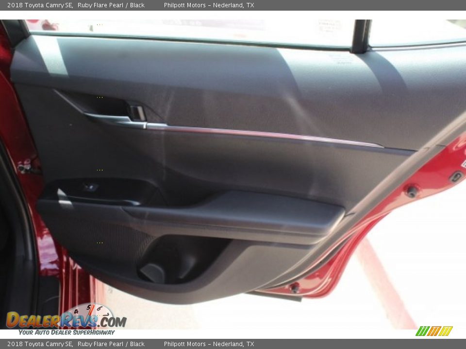 2018 Toyota Camry SE Ruby Flare Pearl / Black Photo #29