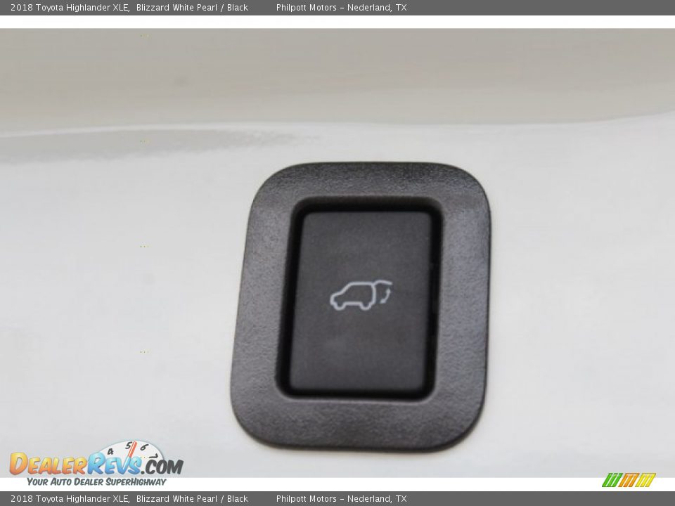 2018 Toyota Highlander XLE Blizzard White Pearl / Black Photo #30