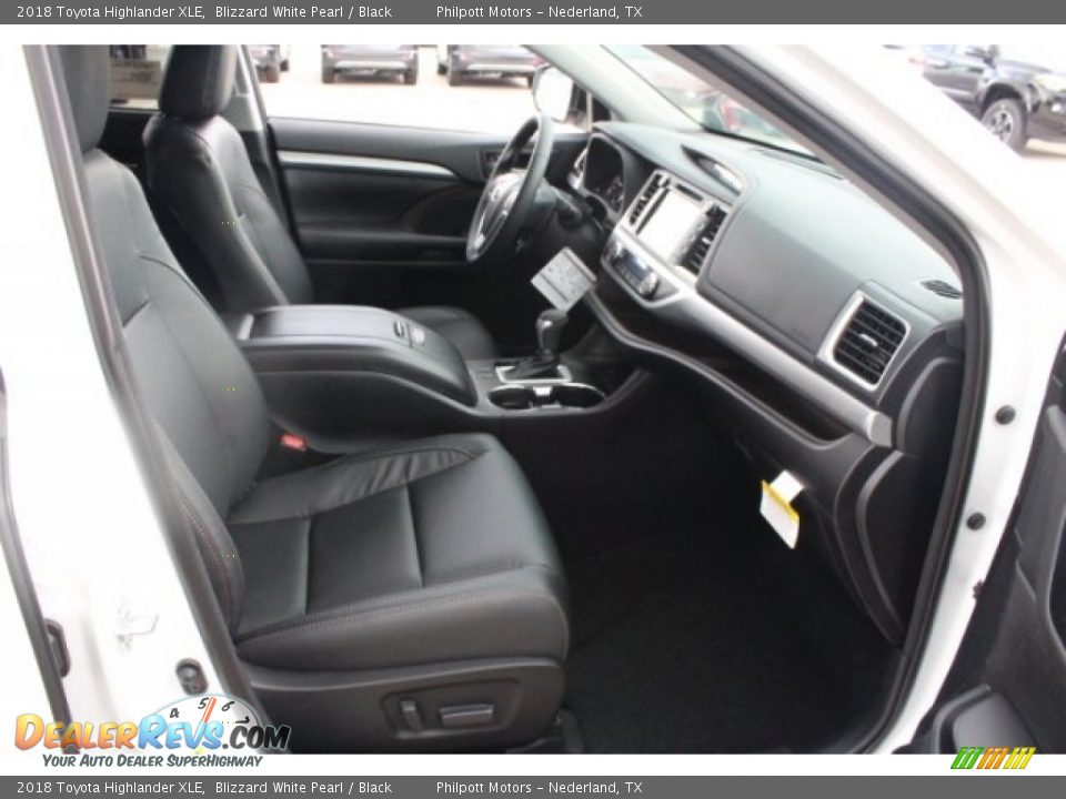2018 Toyota Highlander XLE Blizzard White Pearl / Black Photo #35