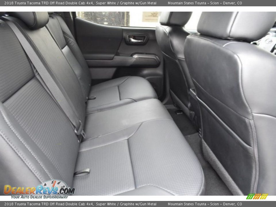 2018 Toyota Tacoma TRD Off Road Double Cab 4x4 Super White / Graphite w/Gun Metal Photo #18