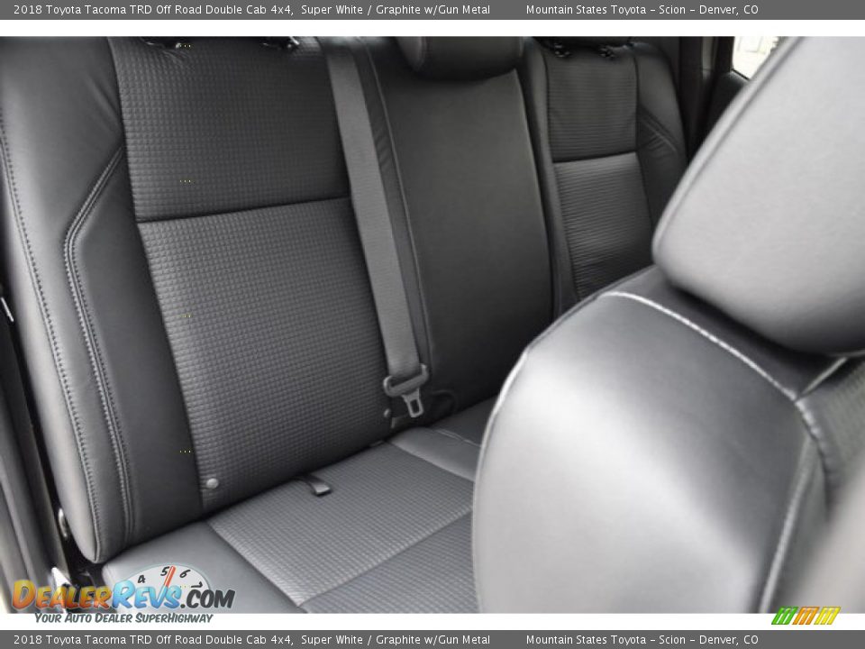 2018 Toyota Tacoma TRD Off Road Double Cab 4x4 Super White / Graphite w/Gun Metal Photo #19