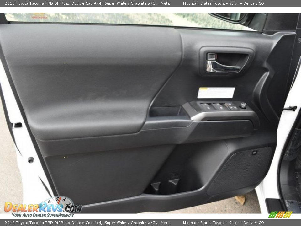 2018 Toyota Tacoma TRD Off Road Double Cab 4x4 Super White / Graphite w/Gun Metal Photo #20