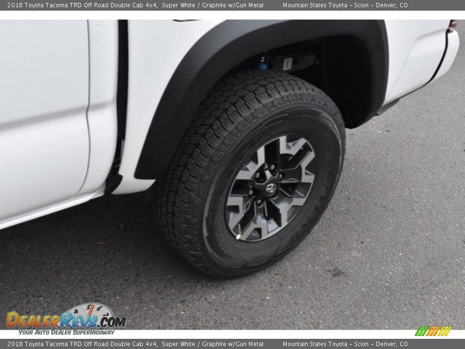2018 Toyota Tacoma TRD Off Road Double Cab 4x4 Super White / Graphite w/Gun Metal Photo #33