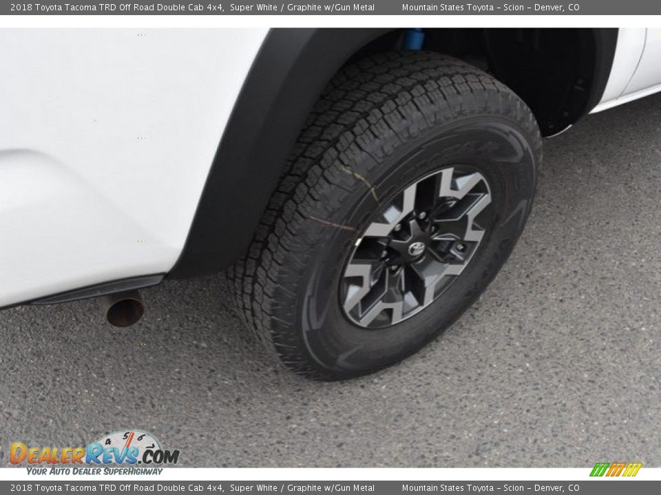 2018 Toyota Tacoma TRD Off Road Double Cab 4x4 Super White / Graphite w/Gun Metal Photo #34