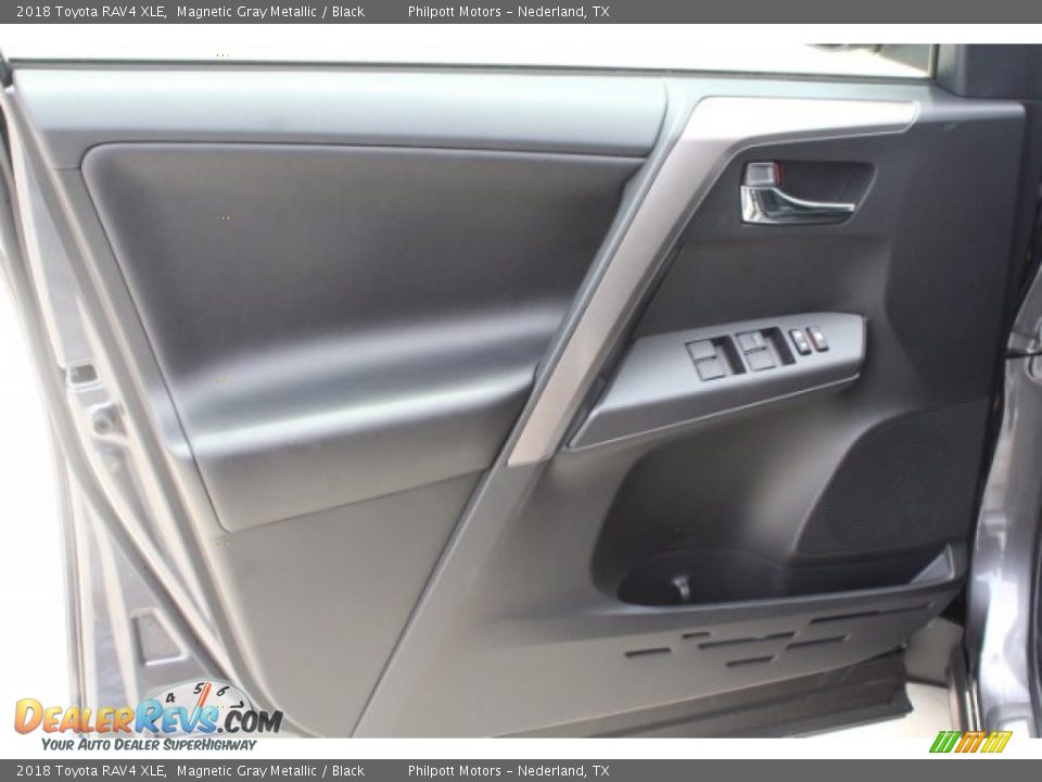 2018 Toyota RAV4 XLE Magnetic Gray Metallic / Black Photo #12