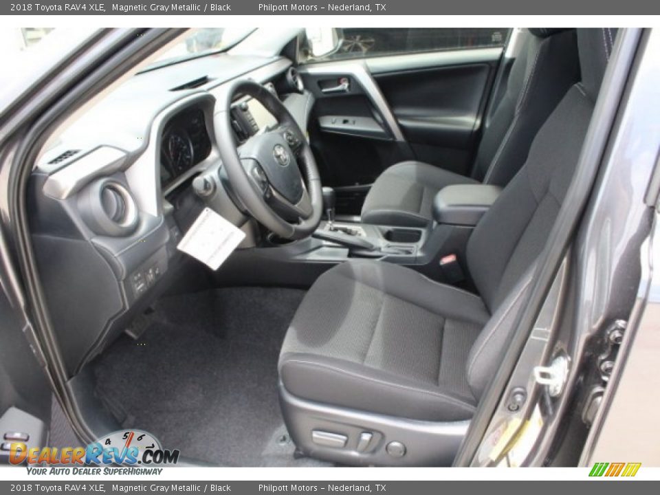 2018 Toyota RAV4 XLE Magnetic Gray Metallic / Black Photo #14