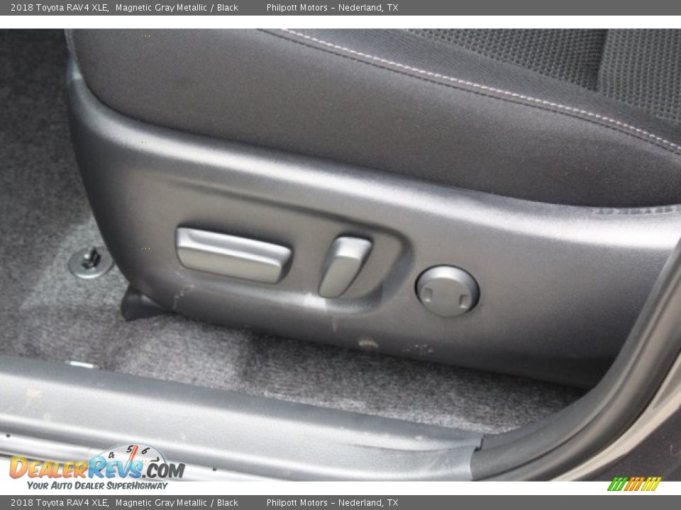 2018 Toyota RAV4 XLE Magnetic Gray Metallic / Black Photo #15