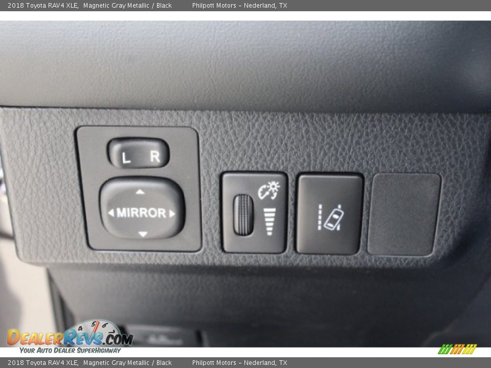 2018 Toyota RAV4 XLE Magnetic Gray Metallic / Black Photo #24