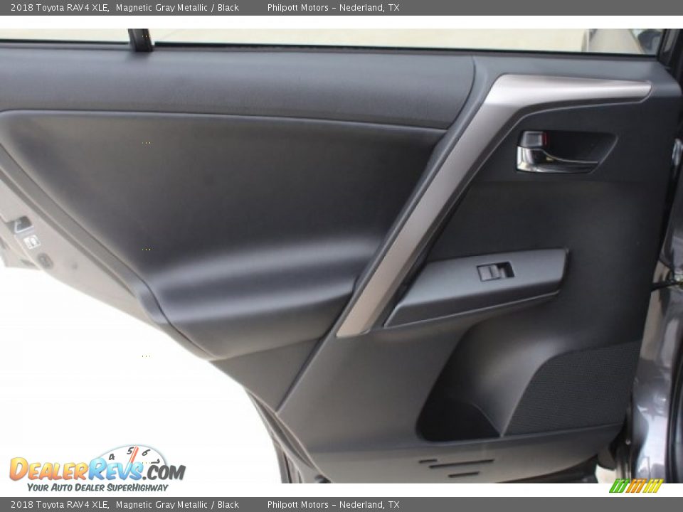 2018 Toyota RAV4 XLE Magnetic Gray Metallic / Black Photo #25