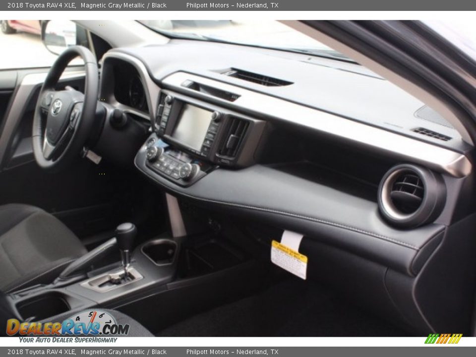 2018 Toyota RAV4 XLE Magnetic Gray Metallic / Black Photo #34