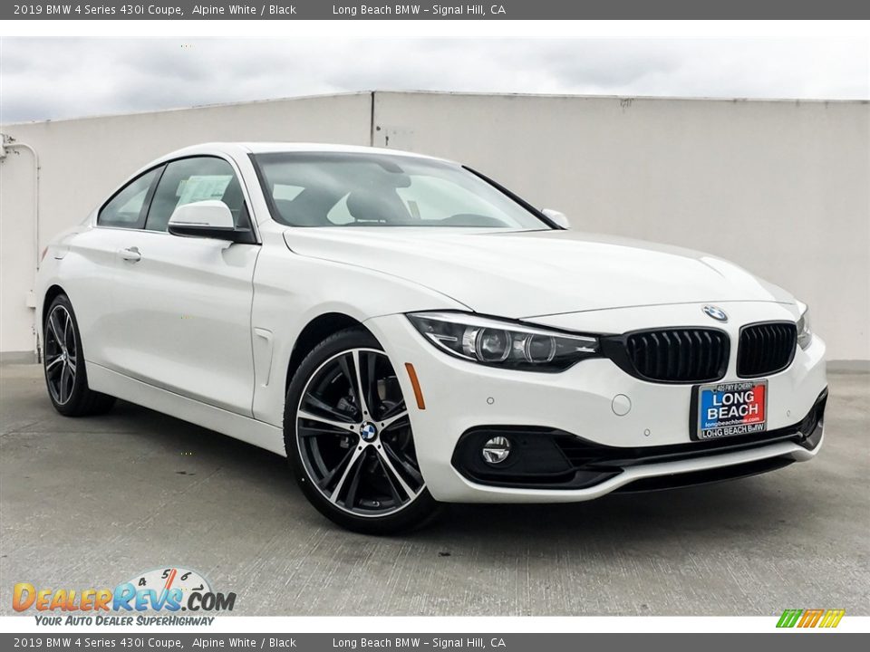 Front 3/4 View of 2019 BMW 4 Series 430i Coupe Photo #12