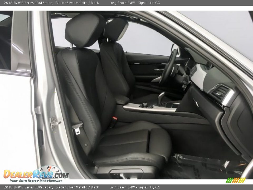 2018 BMW 3 Series 330i Sedan Glacier Silver Metallic / Black Photo #6