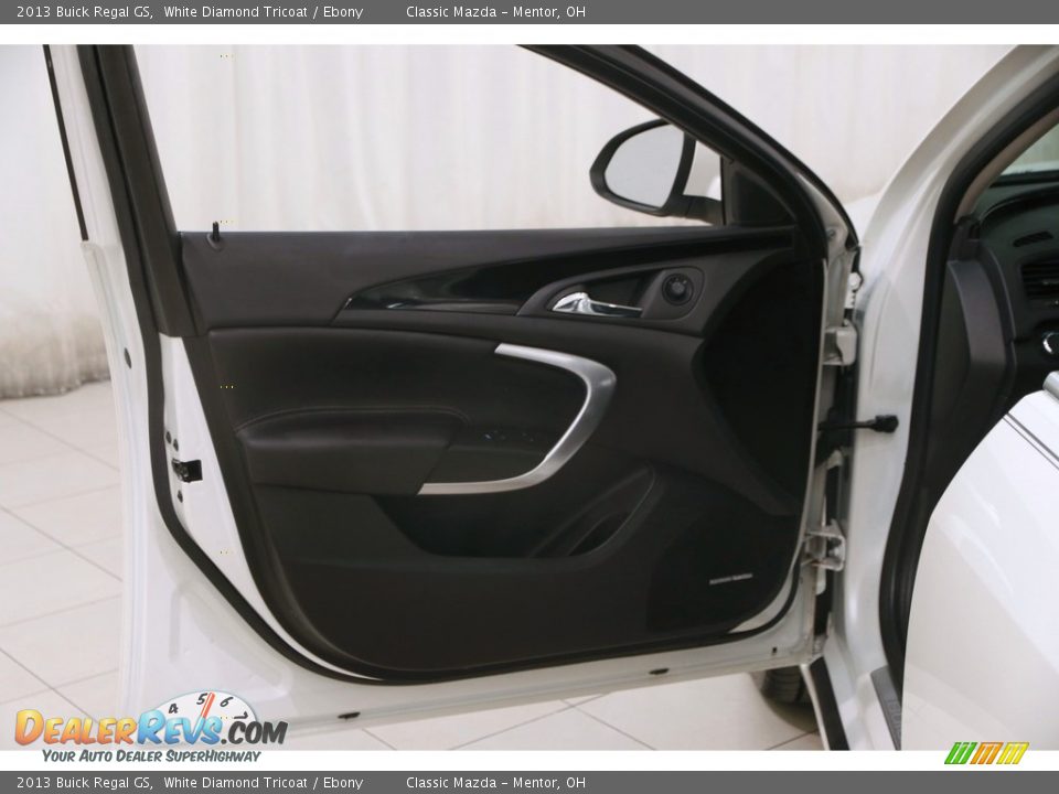 2013 Buick Regal GS White Diamond Tricoat / Ebony Photo #4