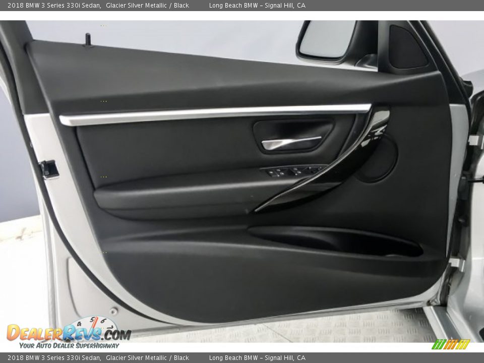 2018 BMW 3 Series 330i Sedan Glacier Silver Metallic / Black Photo #23