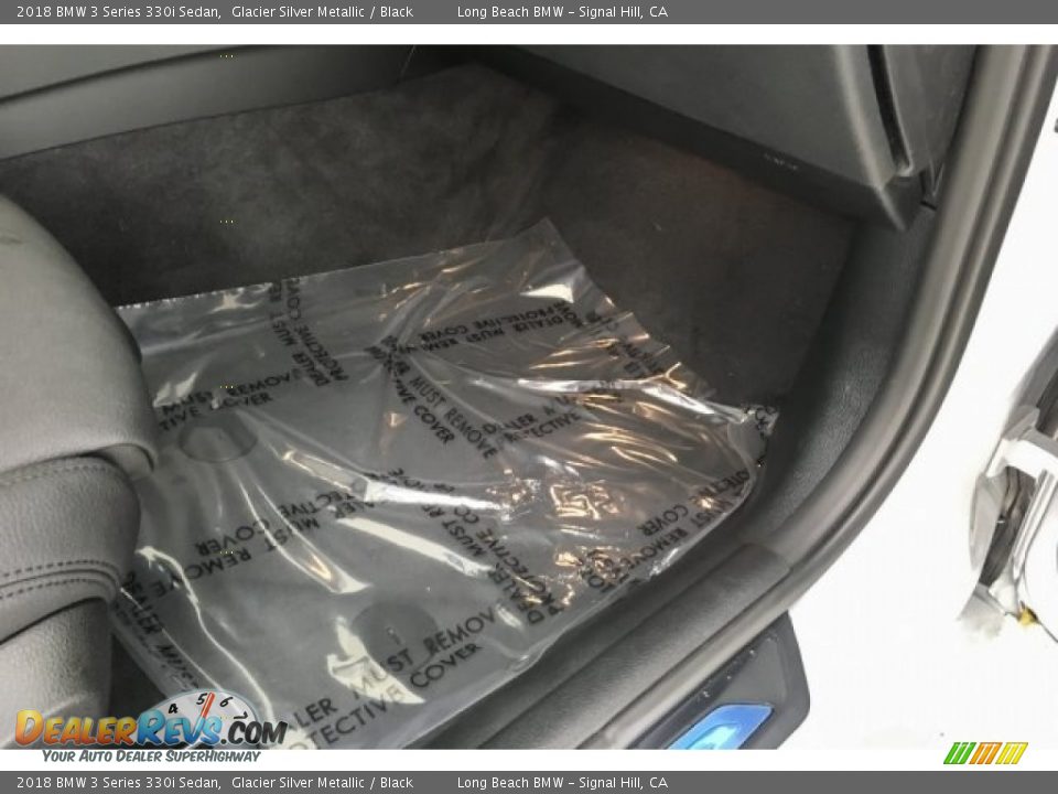 2018 BMW 3 Series 330i Sedan Glacier Silver Metallic / Black Photo #25