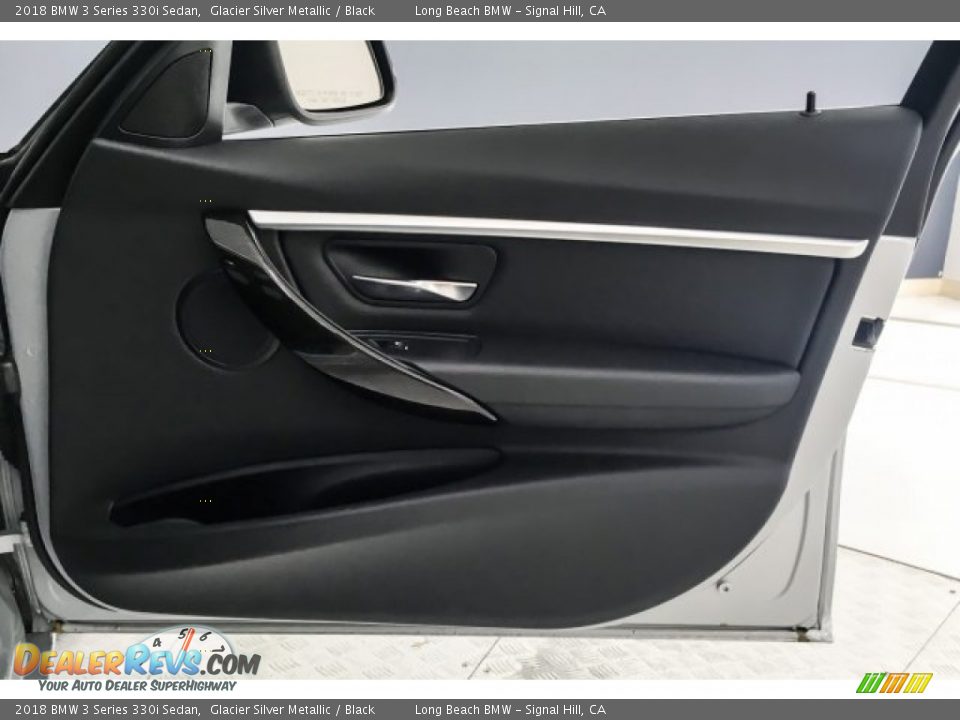 2018 BMW 3 Series 330i Sedan Glacier Silver Metallic / Black Photo #27