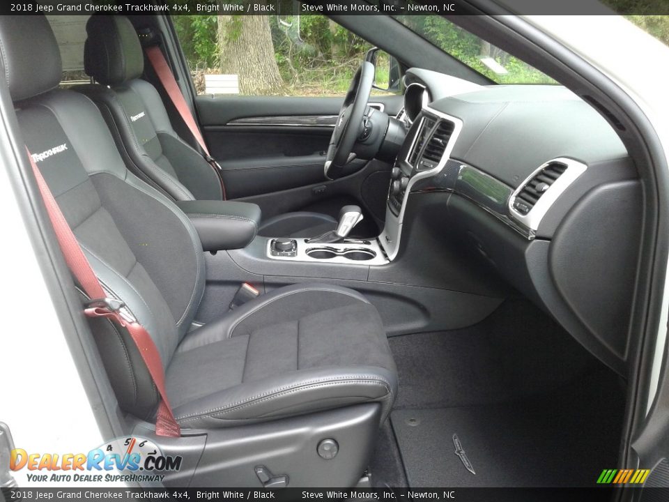 Front Seat of 2018 Jeep Grand Cherokee Trackhawk 4x4 Photo #17